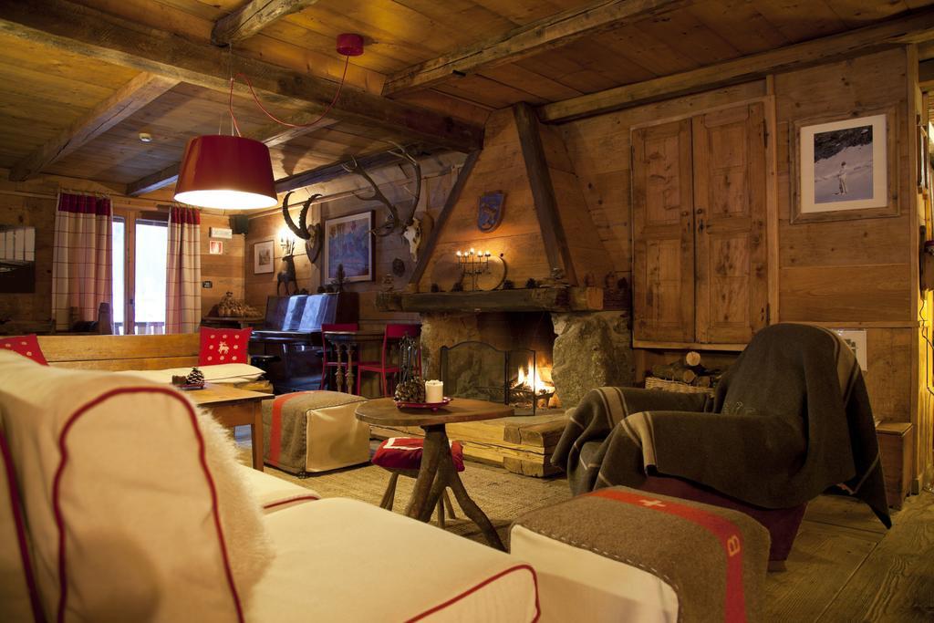 Chalet Svizzero Courmayeur Exterior photo